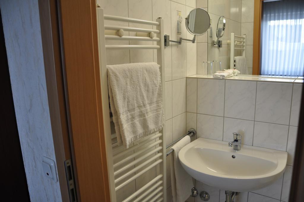 Hotel Buergerhof Хомбург Номер фото